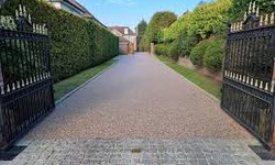 "The Ultimate Guide to Choosing Resin Driveways in Manchester"