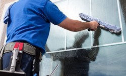 Picking the Right Professionals to Clean Windows in Tall Buildings
