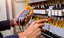 Evolving Technology: Electricians in the Digital Age