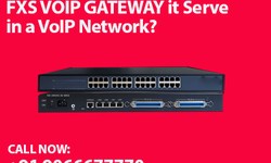 What is an FXS VoIP gateway, and what purpose does it serve in a VoIP network?