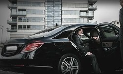 Master the Art of Luxurious Travel: Limo Car Rentals