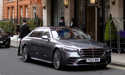 Luxury and Convenience: Navigating London with Premium Transfers' Chauffeur Services
