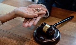 Custody Battles in Golden Valley: The Role of Divorce Attorneys