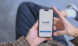 LinkedIn for Professionals: A Complete Guide to Building Your Profile
