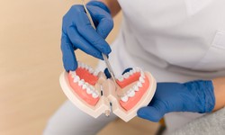Navigating Emergency Denture Repair: Weighing the Benefits and Drawbacks