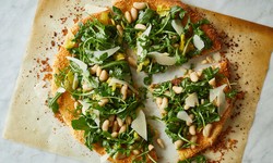 Harmony on a Plate: The Perfect Duo of Salads and Pizzas