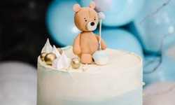 How to Complement Your Wedding Theme with Elegant Cake Toppers