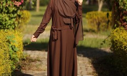 Abayas in the Workplace: Elevating Professionalism with Modest Styles