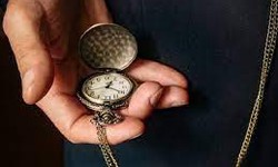 Timeless Elegance: The Resurgence of the Pocket Watch in Modern Fashion