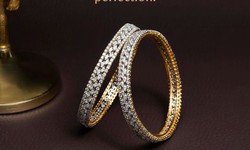 Diamonds in Harmony: Embrace Opulence with Malani Jewelers' Sets of Bangles