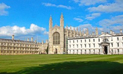 Navigating Oxbridge and Russell Group Admissions: Tips for Medicine and Dentistry Applicants