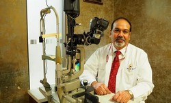 Best Cataract Surgeon in Delhi