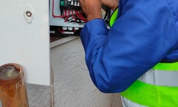 What to Look for When Hiring the Best Commercial Electrical Maintenance Contractors?