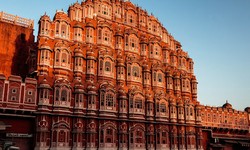 Sightseeing Serenity: 5 Recommended Taxi Services for Jaipur's Landmarks