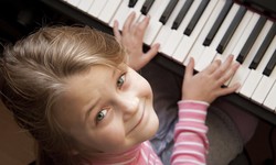 Striking the Right Chord: Expert Tips for Finding the Perfect Private Piano Tutor