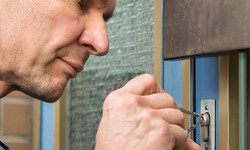 What to Expect When You Call Professional Locksmiths for Help?