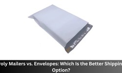 Poly Mailers vs. Envelopes: Which Is the Better Shipping Option?