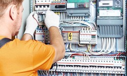 The Top 7 Qualities of a Trustworthy Commercial Electrician