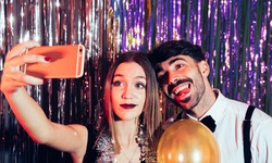 Reflecting Fun: The Allure of Mirror Photo Booths