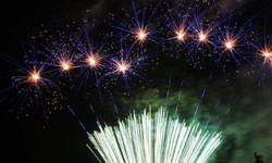 What are some fun facts about Chinese fireworks?