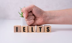 What are the major blunders responsible for lowering IELTS scores?
