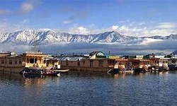 Crafting Memories: Booking a Memorable Stay on Srinagar Houseboats