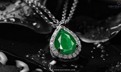 Which Color is the Gemstone Emerald?