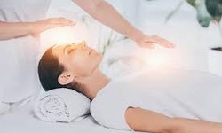 Discover the Healing Power of Reiki: Find a Reiki Healer Near You