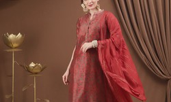 Blending Tradition with Modernity: Incorporating Traditional Elements into Modern Ethnic Women's Wear