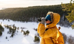 Binoculars have appeared that recognize 9,000 animals and birds