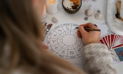 How to Choose the Right Astrologer for Your Consultation: Tips and Red Flags