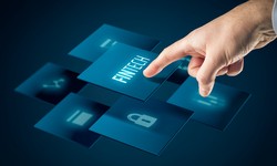 Name some of the biggest FinTech startups in USA and some of their unique online platforms?