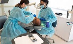 Choosing the Right Dental Clinic: Tips and Considerations
