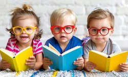 How Online Picture Books for Kids Support Language Development: Expert Insights