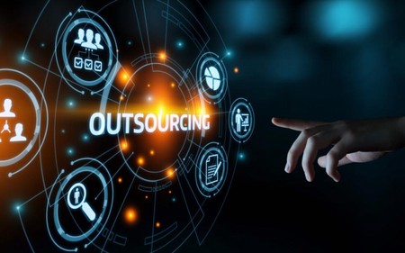 IT OUTSOURCING FOR BUSINESS OUTCOMES
