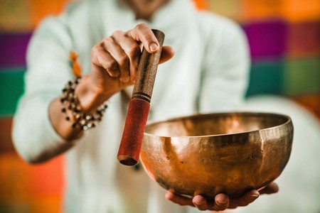 Singing Bowls and Chakra Healing: Understanding the Connection