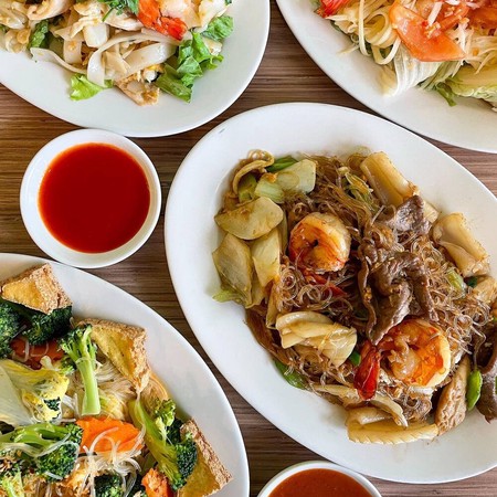 What should you try in a Thai restaurant as a beginner?