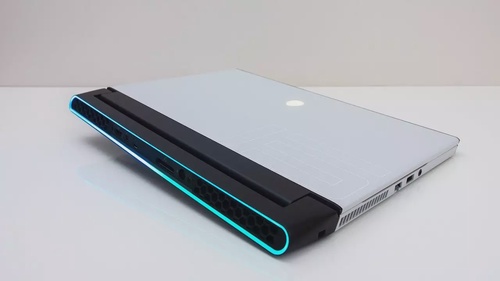 Alienware m15 R2 Thermal Testing - How Hot Is Too Hot?