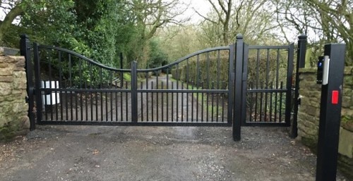 Automatic Gates: Pros and Cons
