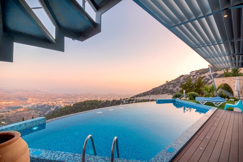 Tips To Spend Less On Swimming Pools At Home