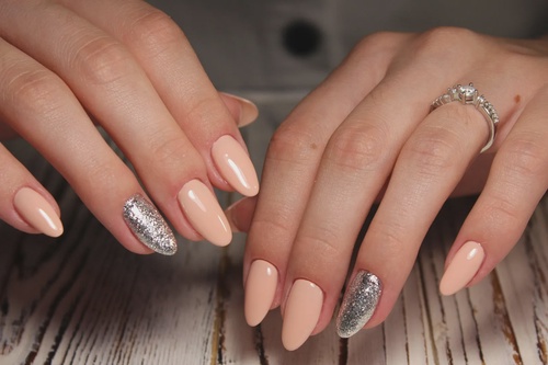 An Overview Of 5 Advantages Of Acrylic Nails