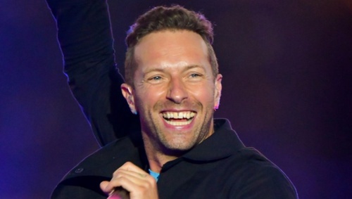 Chris Martin has serious lung infection, Coldplay concert postponed