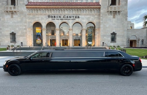 How To Choose The Perfect Stretched Limo For Your Special Event