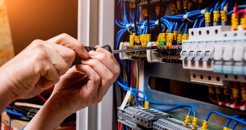 How Do I Choose the Right Electrical Contractor for My Project?
