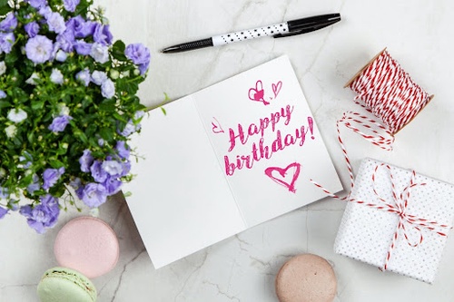 How To Create The Perfect Birthday Message For Your Customers