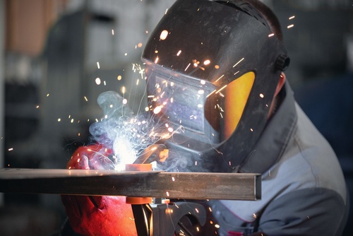 Importance of wearing a leather welding helmet