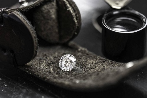 Lab Grown Diamonds: A Sustainable and Ethical Choice for the Future, Supported by WWF and Novita Diamonds Shops