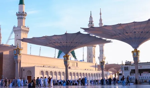 How Do I Book Umrah from the UK?