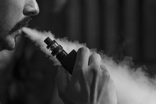 Vaping Addiction: Understanding the Risks and Overcoming Dependency