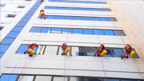 Window Cleaning Services in Dubai
